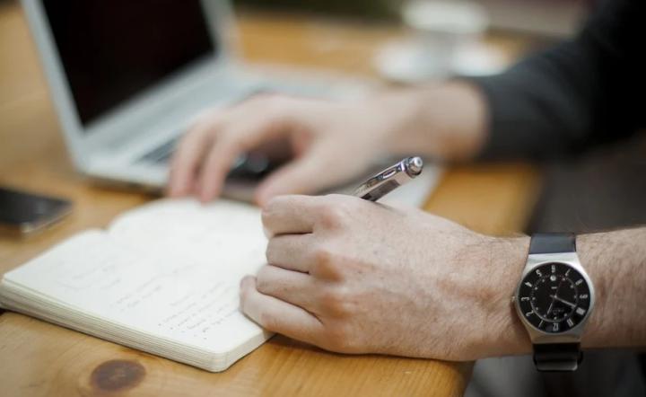 手臂和手逐渐疼痛难耐？这可能是高血糖导致的