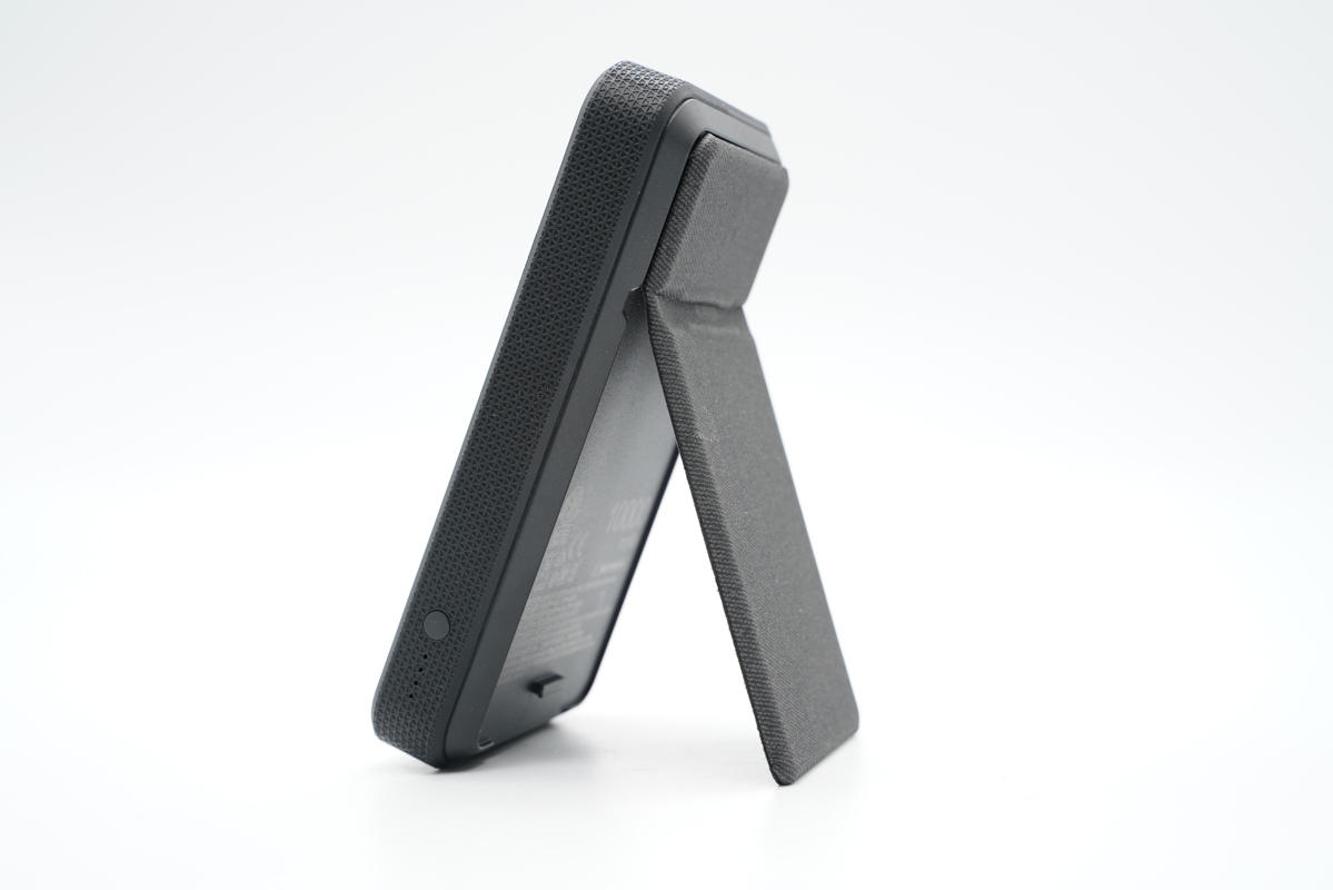 mophiepowerstationwirelessxl评测,苹果对比anker磁吸充电宝