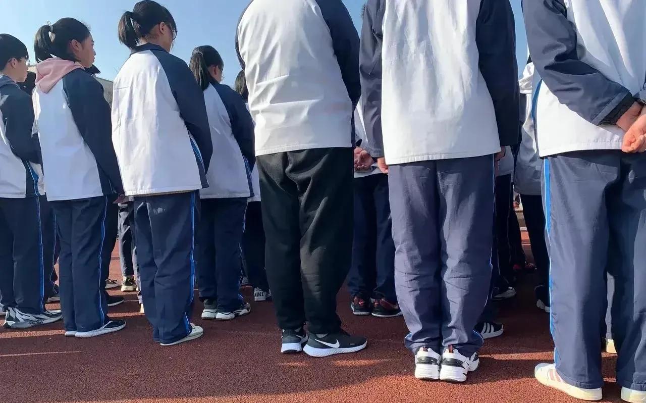 耐克后悔失去了库里吗,耐克和李宁你会选择哪个