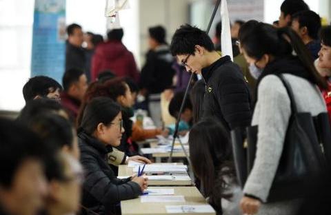 求职去京东好还是1688好,找工作哪个平台智联招聘最靠谱