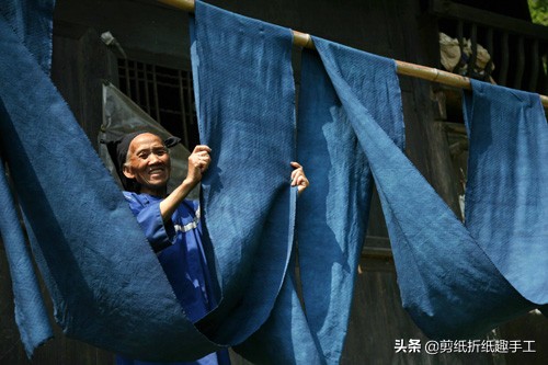 黄梅女子在方寸之间，凭一根针线，创造出独特的黄梅挑花