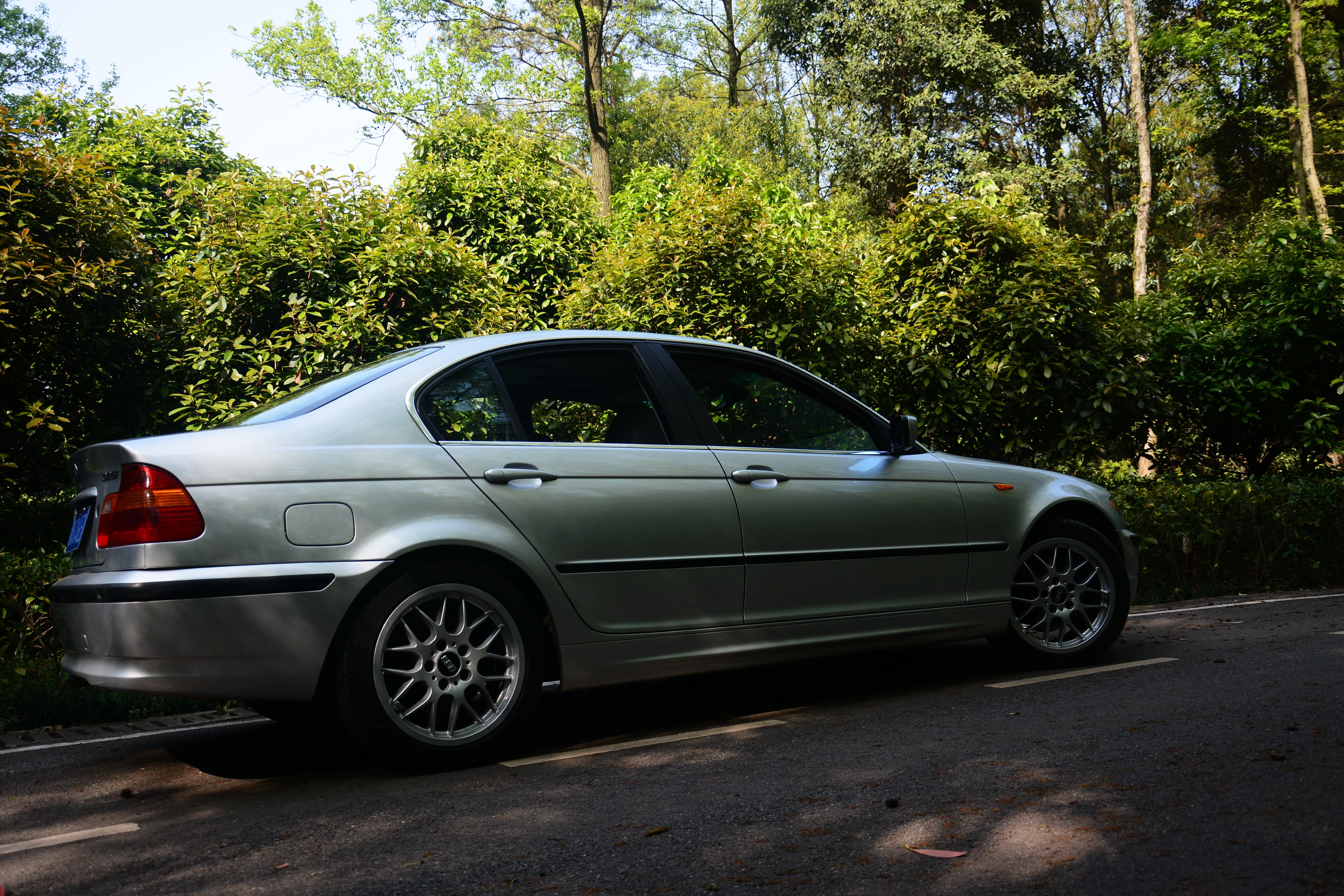 宝马e46325ci测评,宝马e46325i是国几