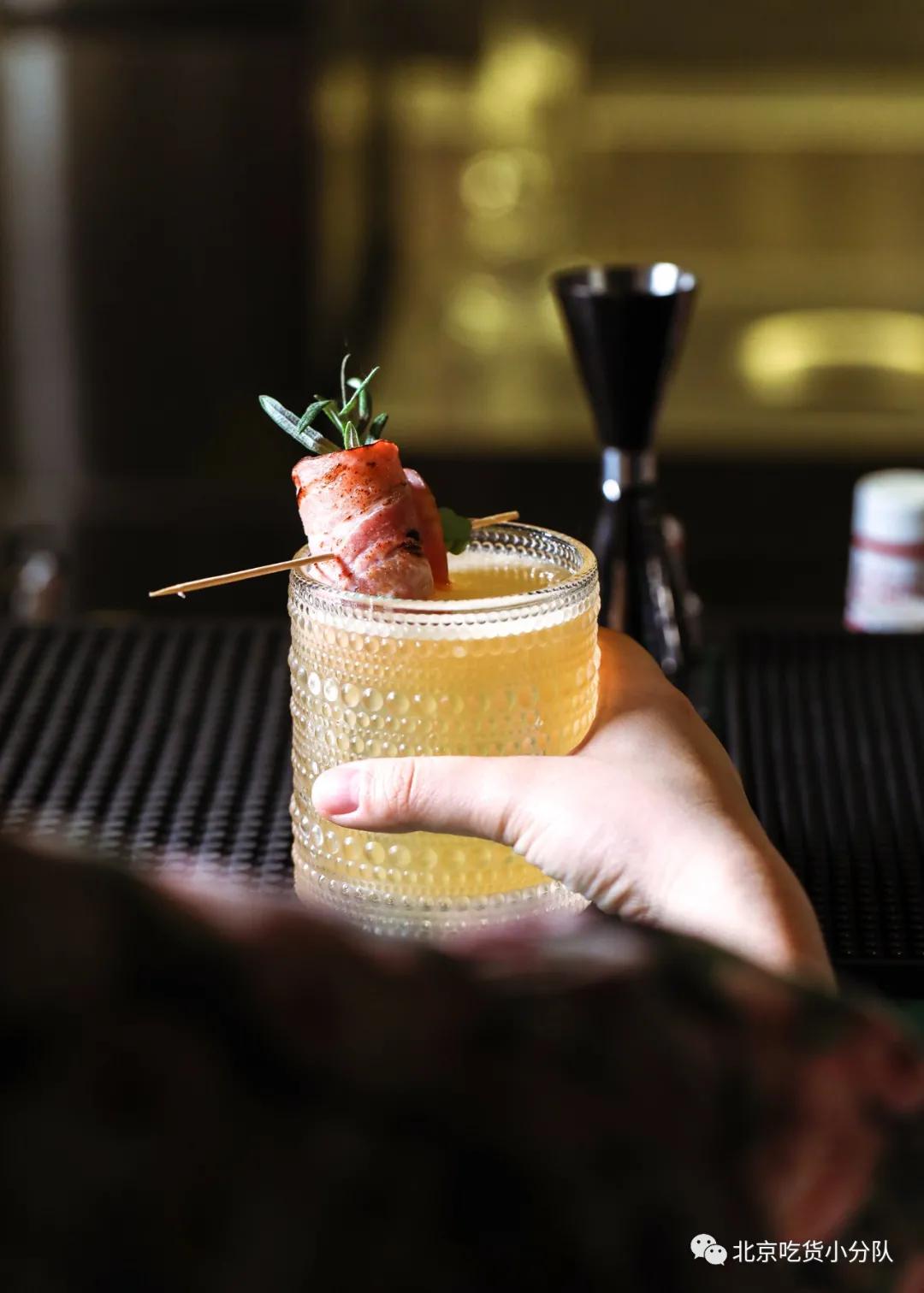 这店刚来，就要请全北京吃烧烤