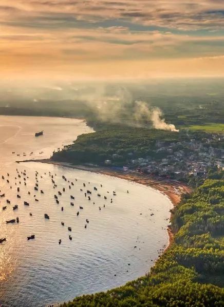距海南20km有片处女地，比台湾风情比三亚便宜，路过都错过了