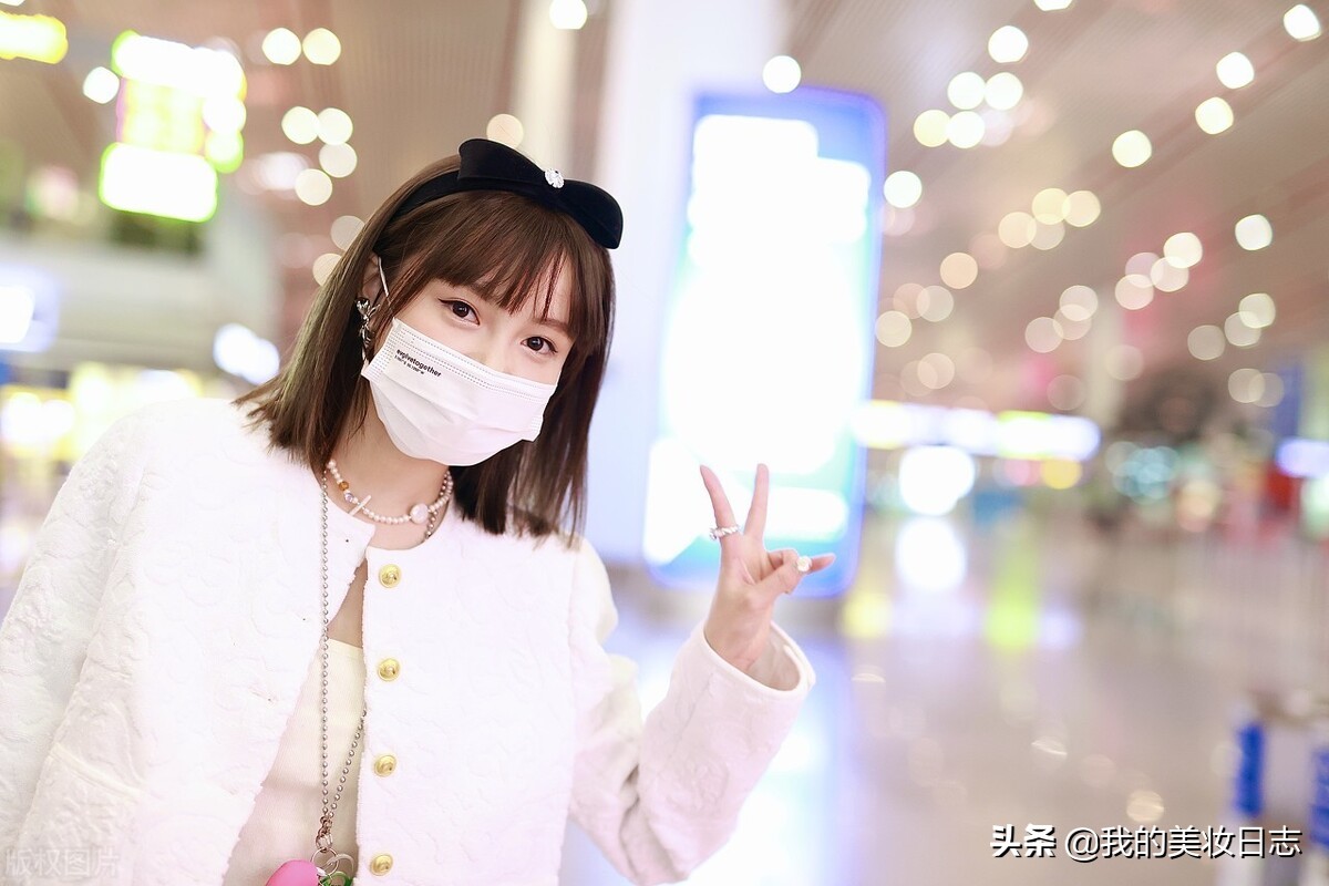 玻尿酸原液具有美白效果,玻尿酸原液能改善细纹紧致肌肤