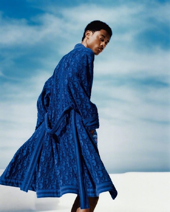 全新荣耀magic3晨晖金,荣耀magic3晨辉金掉皮