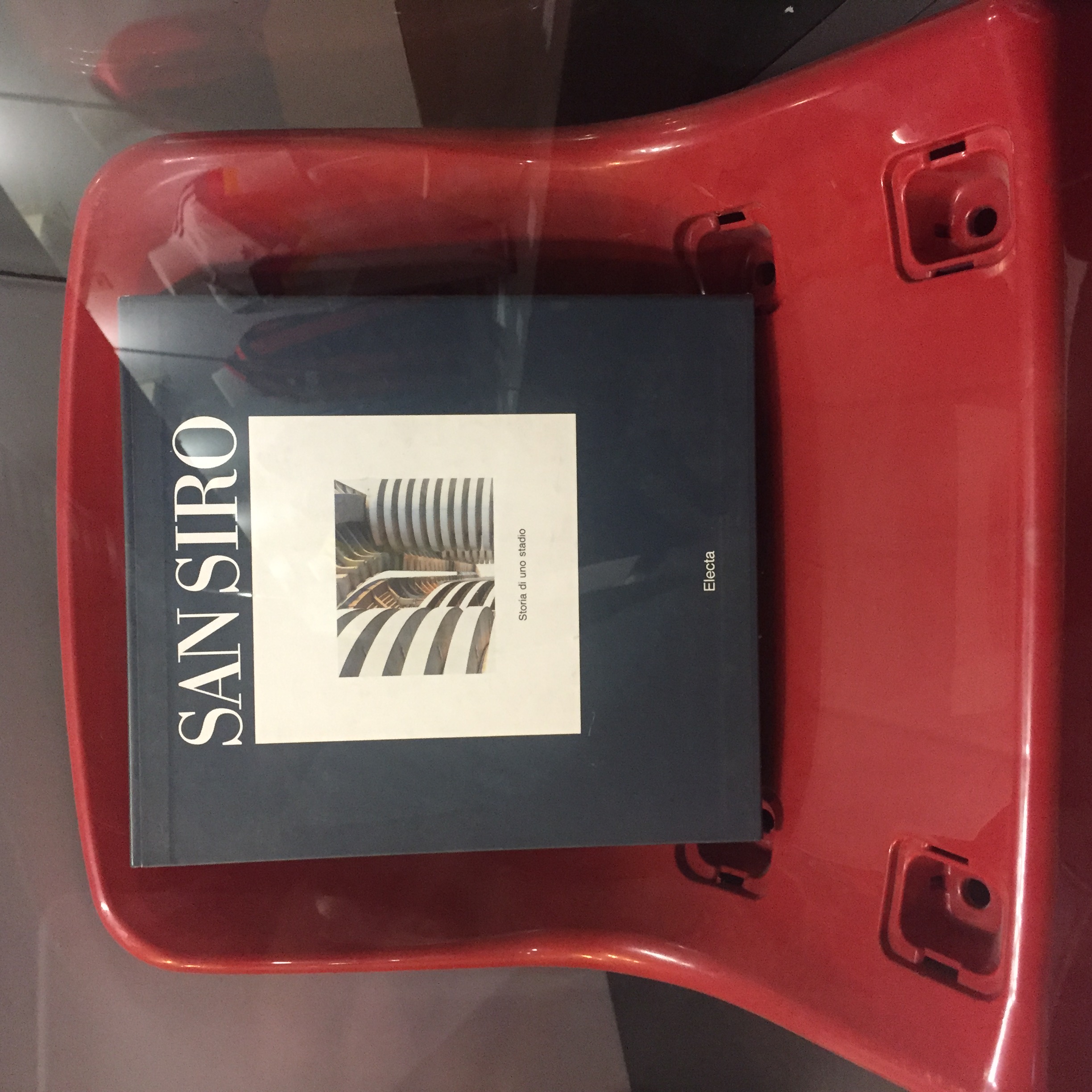 圣西罗战歌,九圣唱粤语歌