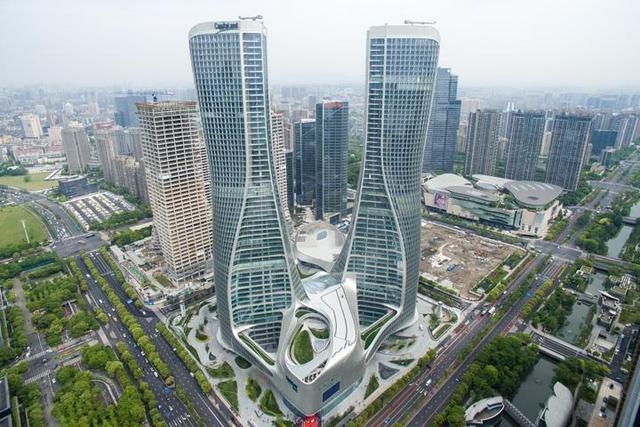 杭州南京旅游收入对比,南京和杭州哪边更适合外地人发展