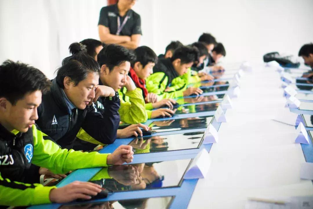 国内知名青训机构幸运星俱乐部的秘密*器武**：慧踢球IntelliGym