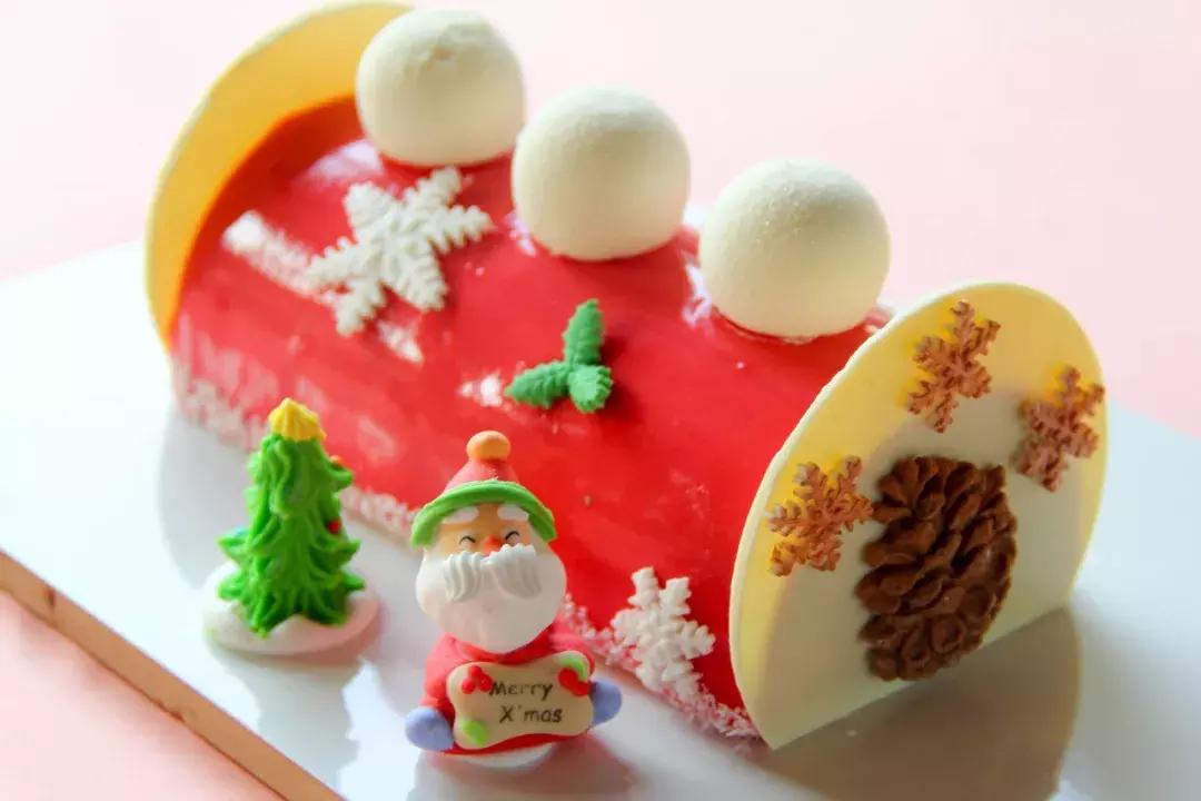 偷吃了一口圣诞老人的点心，找回少女心｜涵碧楼·LBar