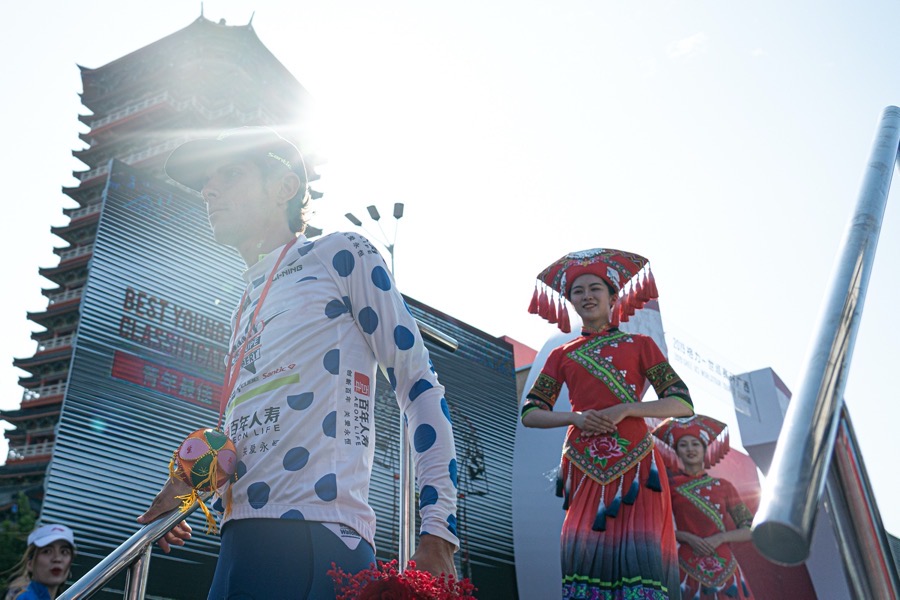 环广西终点冲刺回放,环广西巡回赛完整视频