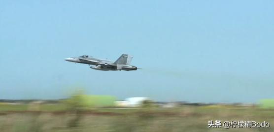 什么是科幻神剧情？美国电影《恐龙侵袭》，上海堡垒也要让位