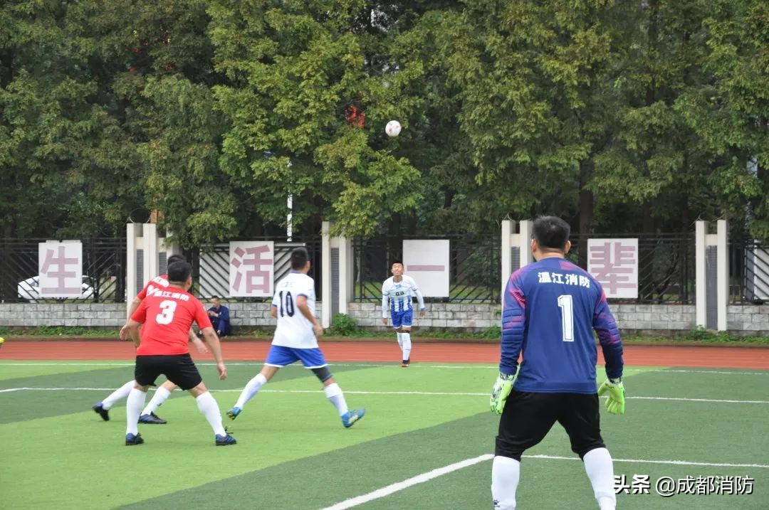 高温天气足球比赛,高温下进行的足球比赛