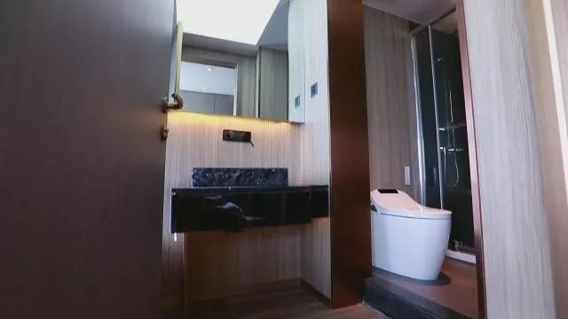 大师设计的湖景房,设计师设计两百平别墅