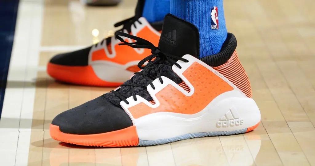 NBA球员上脚：雷霆球员的球鞋，施罗德和纳迪尔很帅气