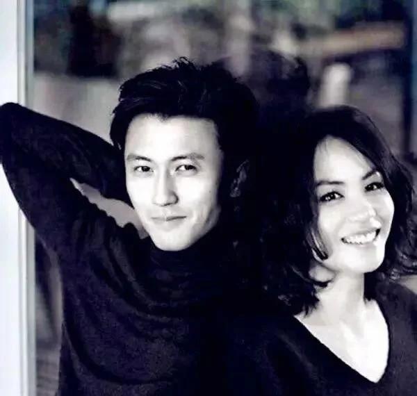 谢霆锋罕见谈感情，下意识的一句话，终于明白他为何如此痴迷王菲