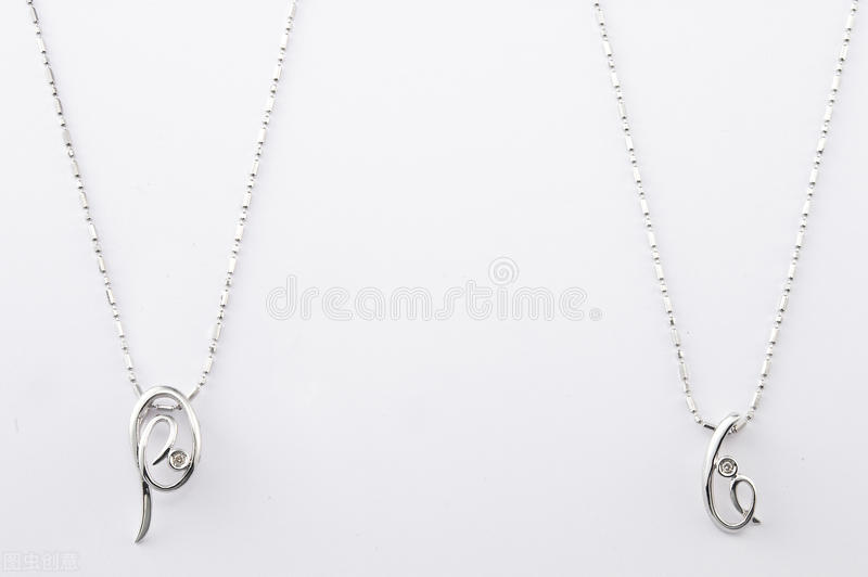 白金与钯金怎么区分,黄金和铂金的区别哪个更好