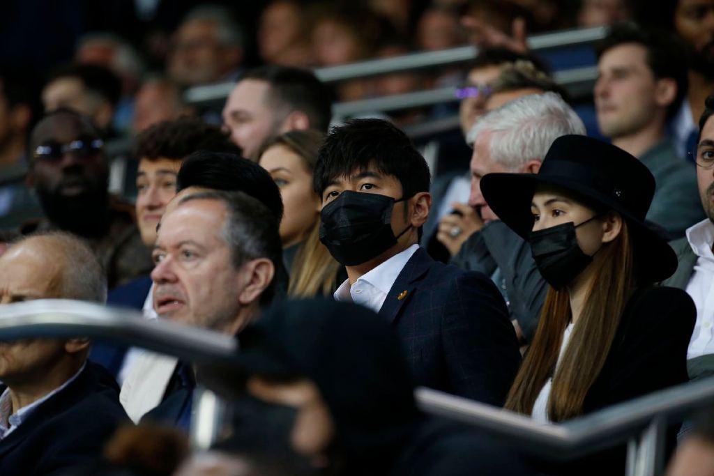 周杰伦巴黎圣日耳曼联名2024,周杰伦大巴黎联名