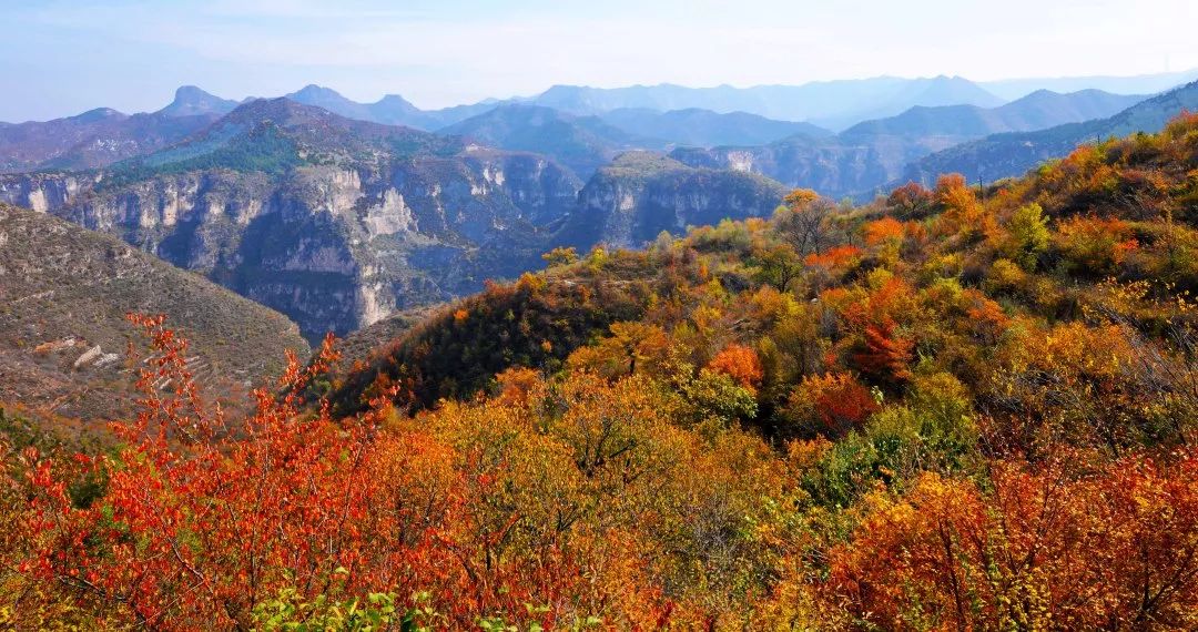 巍巍太行山山峰险峻,太行山奇峰峻岭