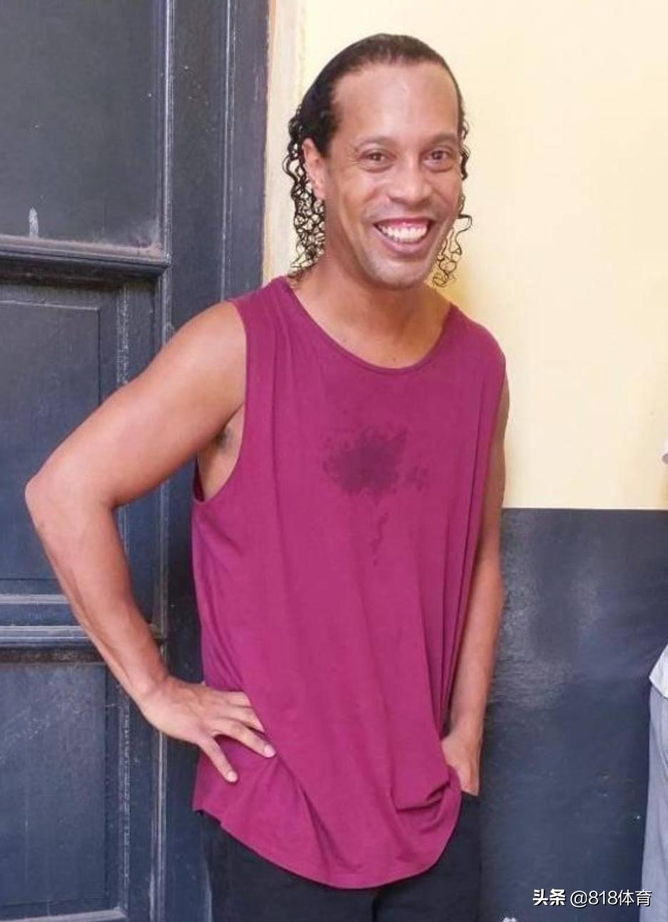 小罗为什么被巴拉圭逮捕入狱,小罗结束32天监狱生涯