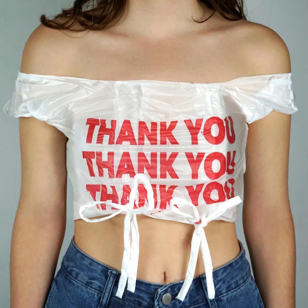 她用菜叶、香蕉做成艺术品,把“人体”艺术玩到极致,圈粉57万