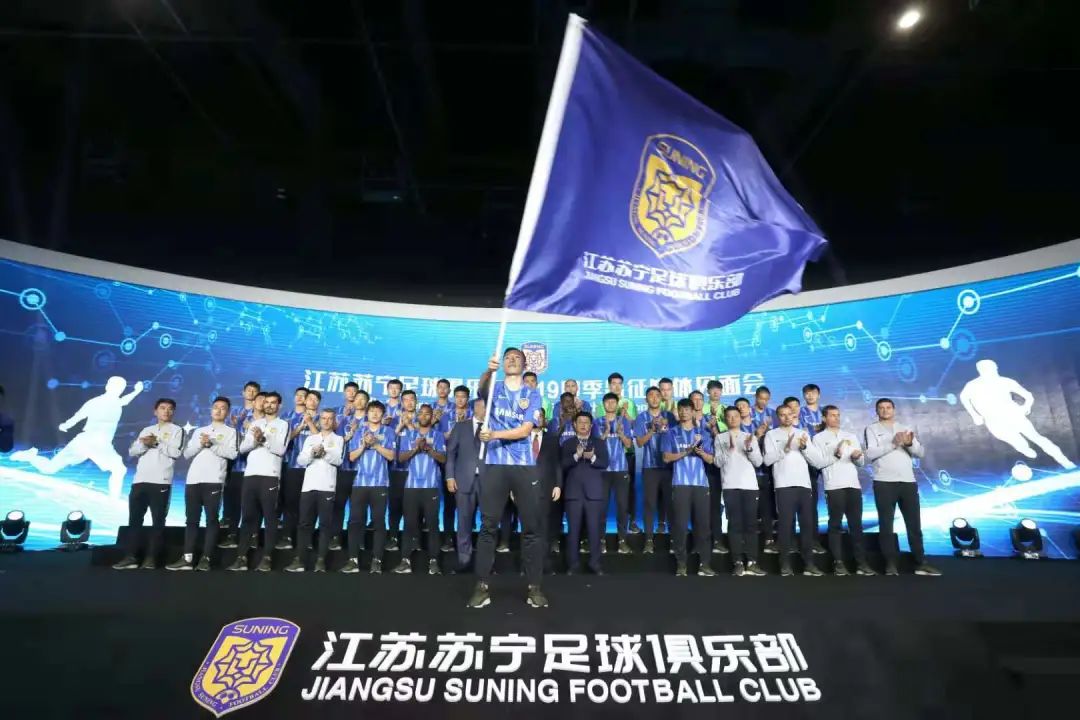 “足球一转黄金百万”，但是没钱足球还真“玩不转”|财智观点