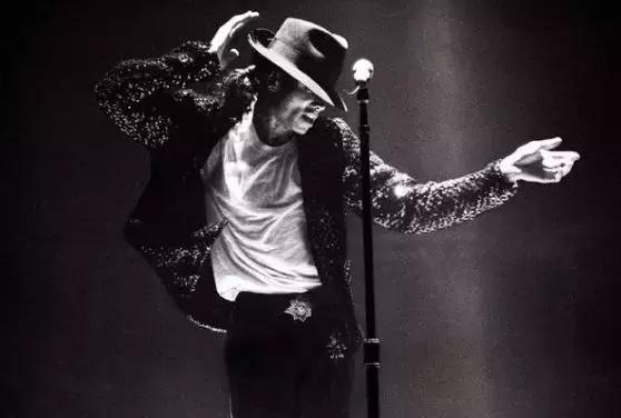 堪比当年的迈克尔杰克逊,迈克尔杰克逊巅峰长相