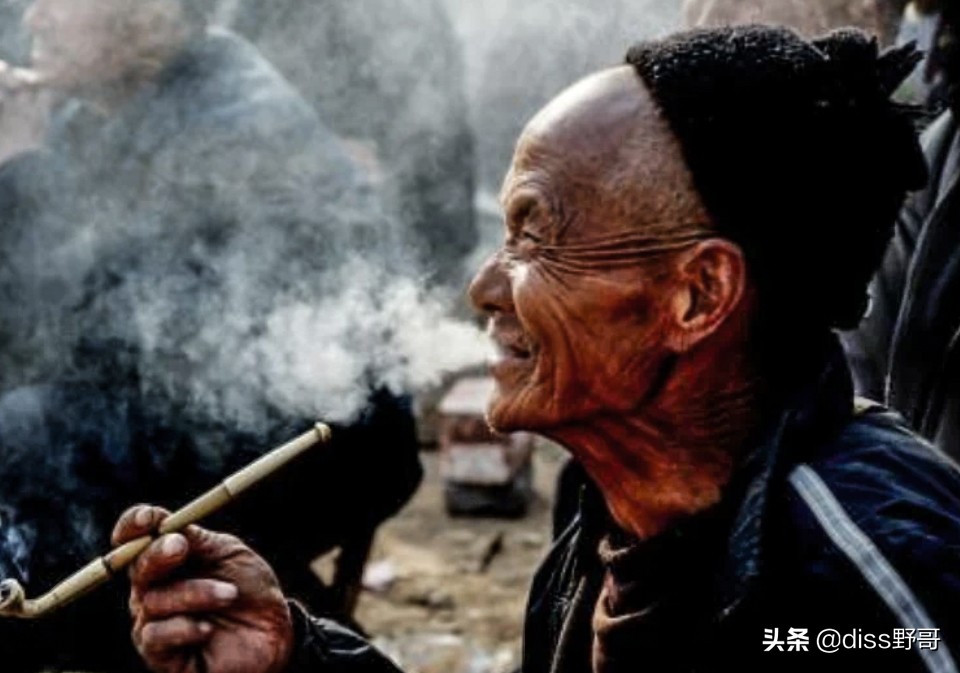 给喜欢抽烟的人提个醒,烟民请注意七种烟