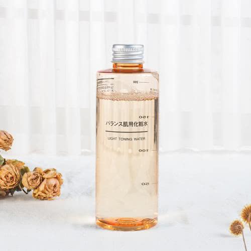 清爽不油腻适合大油皮的爽肤水,适合油皮的爽肤水排行温和