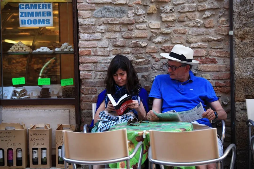 意大利最好的葡萄酒小镇,意大利马纳罗拉小镇盛产葡萄酒