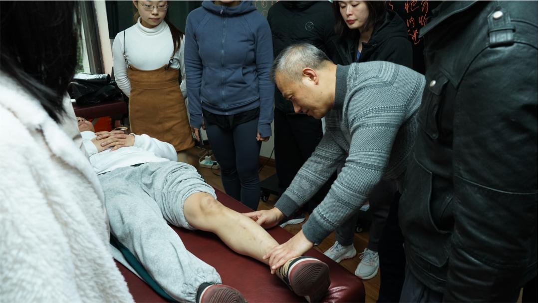 私教核*器武**，让体态雕塑开启你的开挂人生