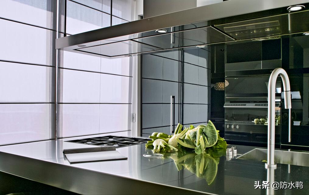 厨房水管漏水怎么检测漏水的位置,解决厨房下水管漏水最好方法