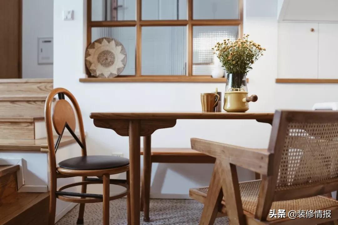 她买下32㎡上海老旧学区房,为女儿打造小桃园还有20㎡舒适大庭院