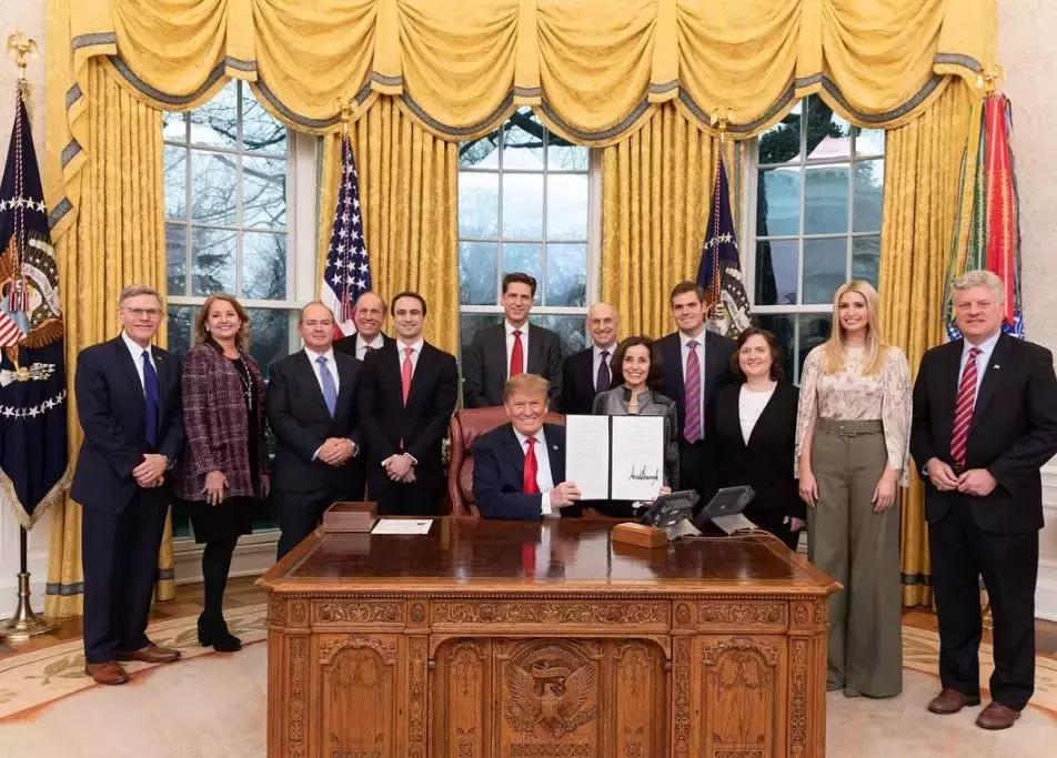 特朗普三个女儿合影照片,特朗普女儿100张罕见照片曝光