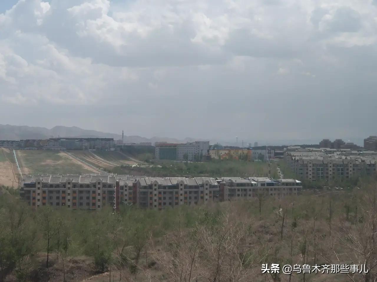 住在乌鲁木齐大山脚下的十个大型小区全在这里！有你家吗？