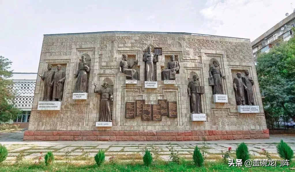 *疆新**往西，这片神奇的处女地，去一次相当环游大半个世界！