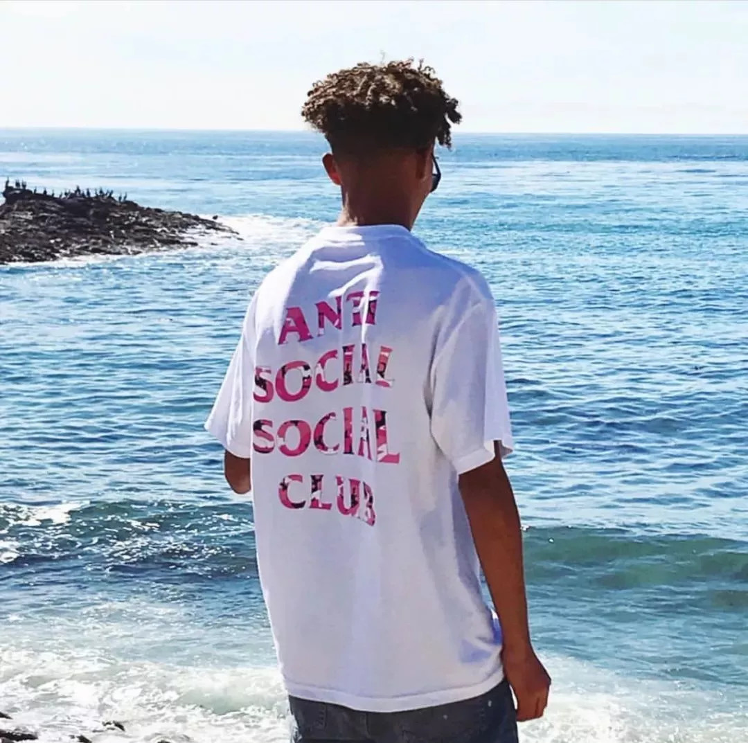 鲸潮丨年轻人不买潮牌，和咸鱼有什么区别？