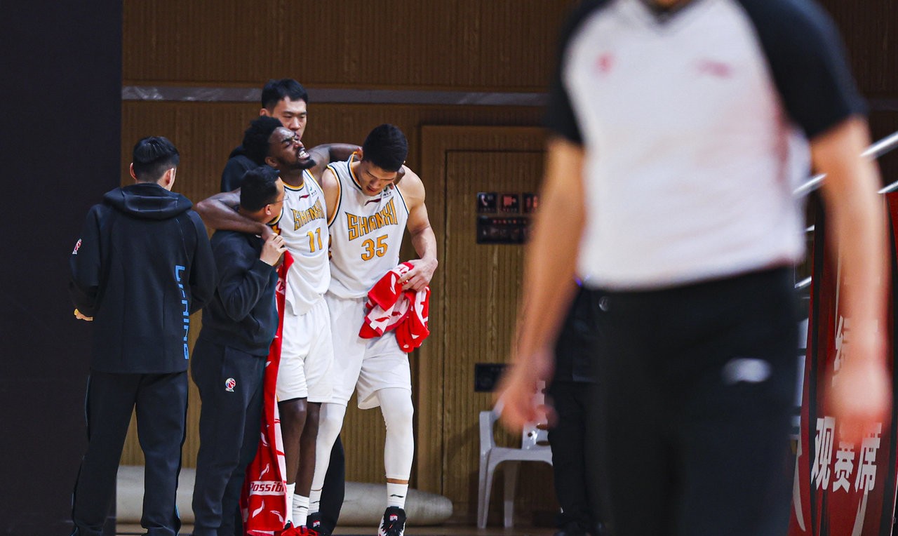 王骁辉绝杀广东,王骁辉打富兰克林