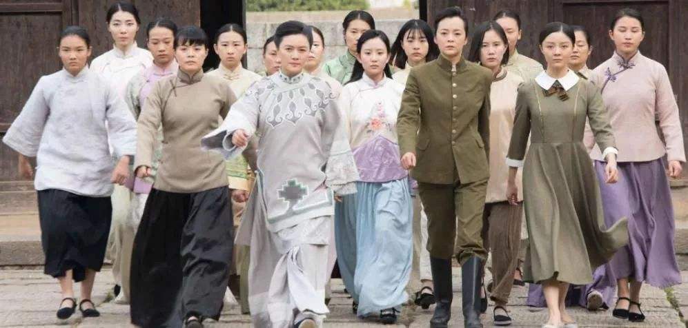 中国女权创始人唐群英：建女子北伐队，为争参政权怒扇宋教仁耳光