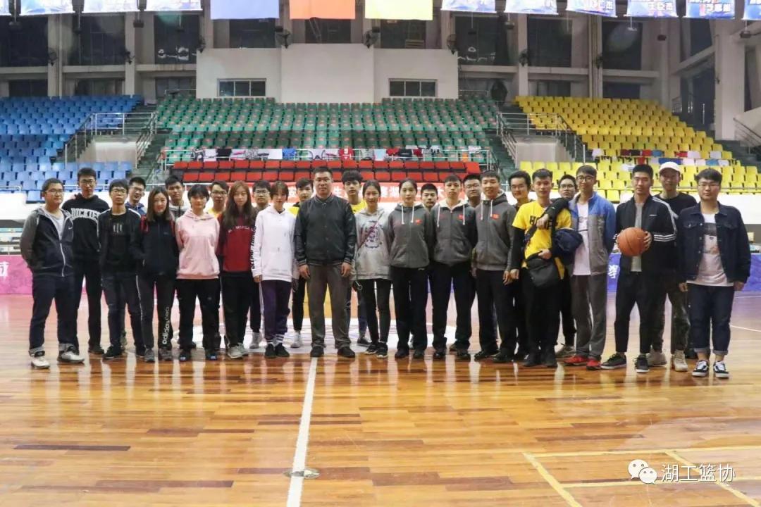 五年长卷画完待续篮球精神永不停歇