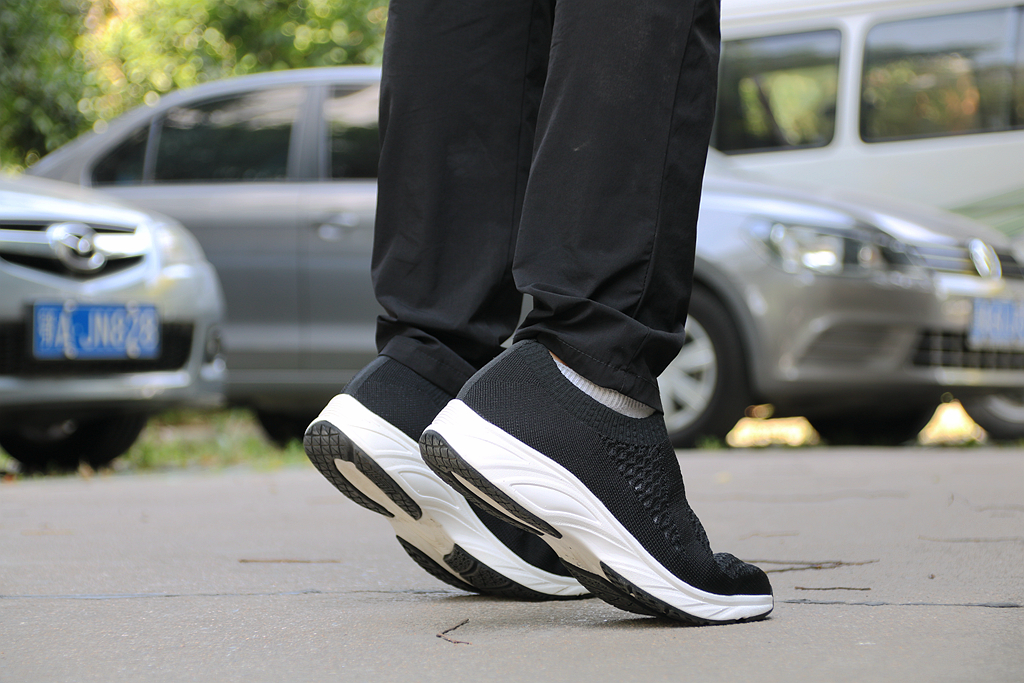 小米鞋子最新款,小米有品里的跑步鞋