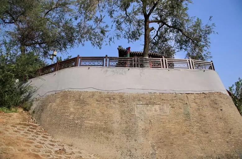 胜日寻芳泗水滨图片,胜日寻芳泗水滨的下一句是