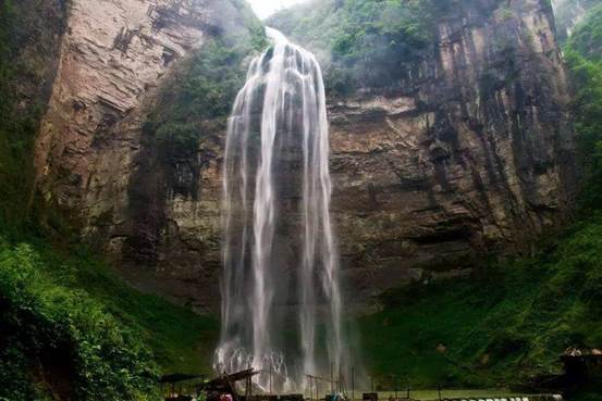 中国最高的瀑布是几米,堪称世界第一瀑布