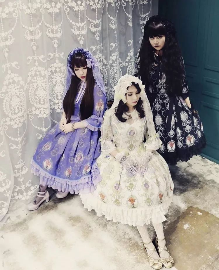 黑色洛丽塔洋装,藕粉色洛丽塔洋装