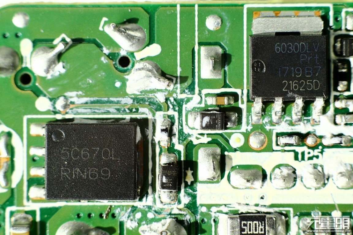 oppo手机电源适配器怎么拆开,拆解报告oppo240w无线快充手机