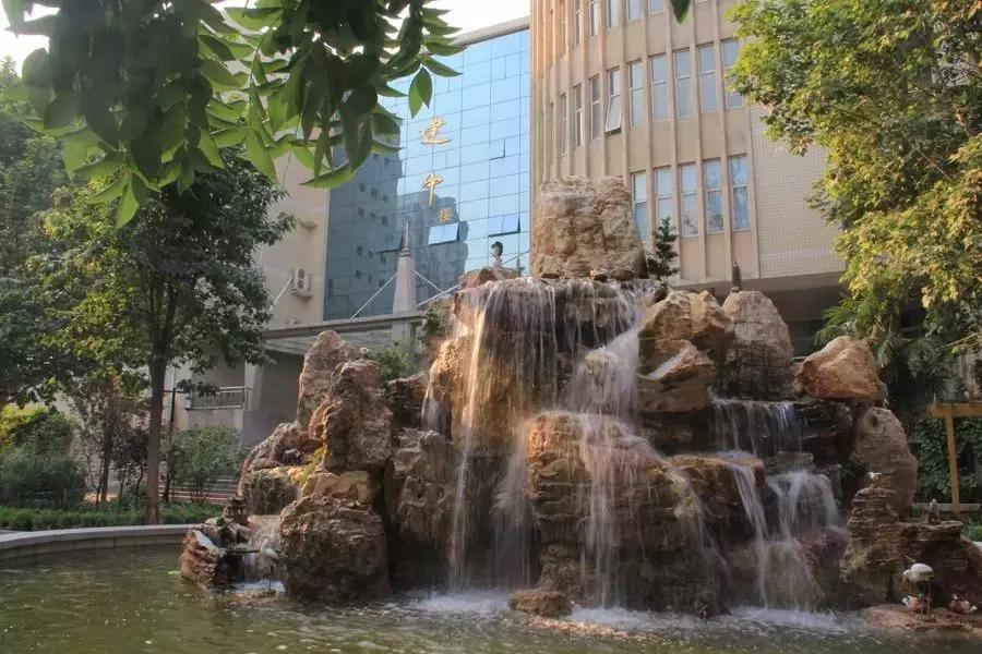 郑州金水硕爵中学,郑州九中初中部硕爵学校