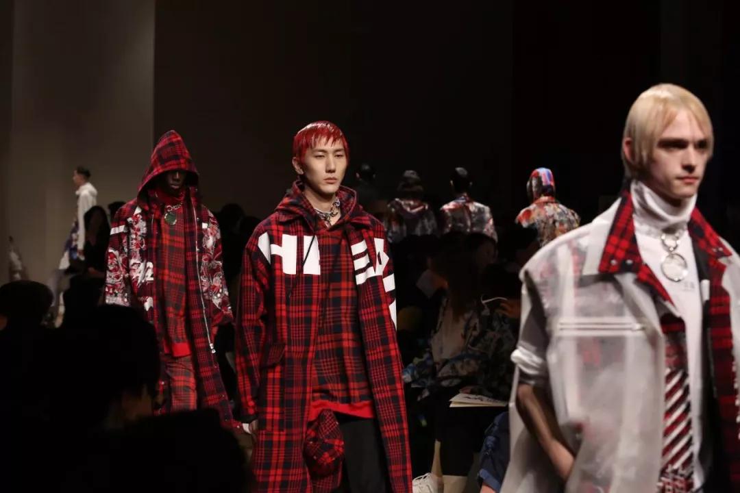 时尚潮牌马克华菲清仓,马克华菲怎么保持生命力