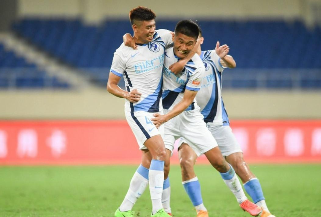 大连青春风暴见效：全华班小将坚守70分钟，重返八冠巅峰不是梦