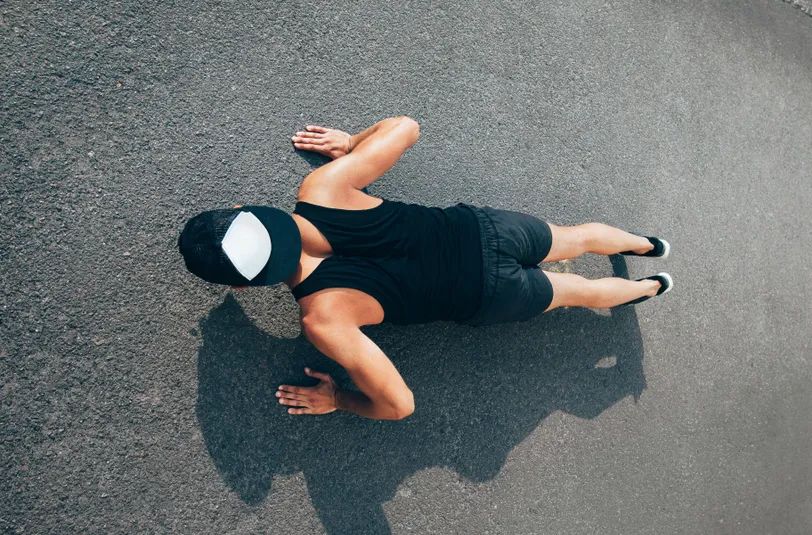 怎样练出c罗同款身材,c罗提臀动作