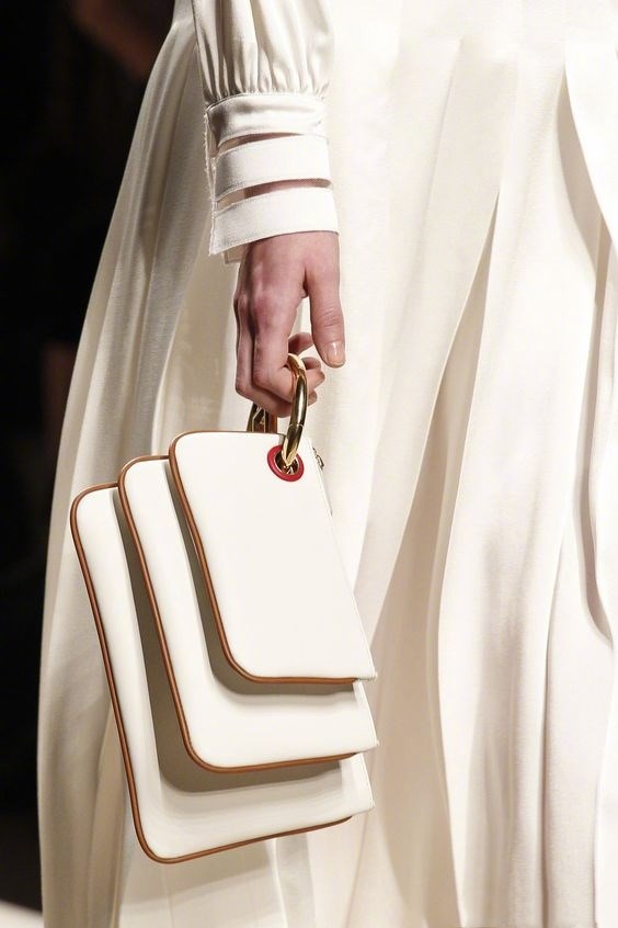 一个包解决不了的问题,一个包搞定不了的事情